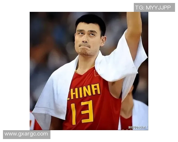 姚明在轮椅上坚持训练展现不屈精神激励无数人追求梦想 姚明在轮椅上坚持训练展现不屈精神激励无数人追求梦想